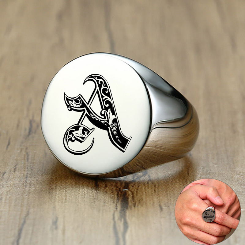 Signet Ring Men - Vnox elegante modello carattere iniziale timbro