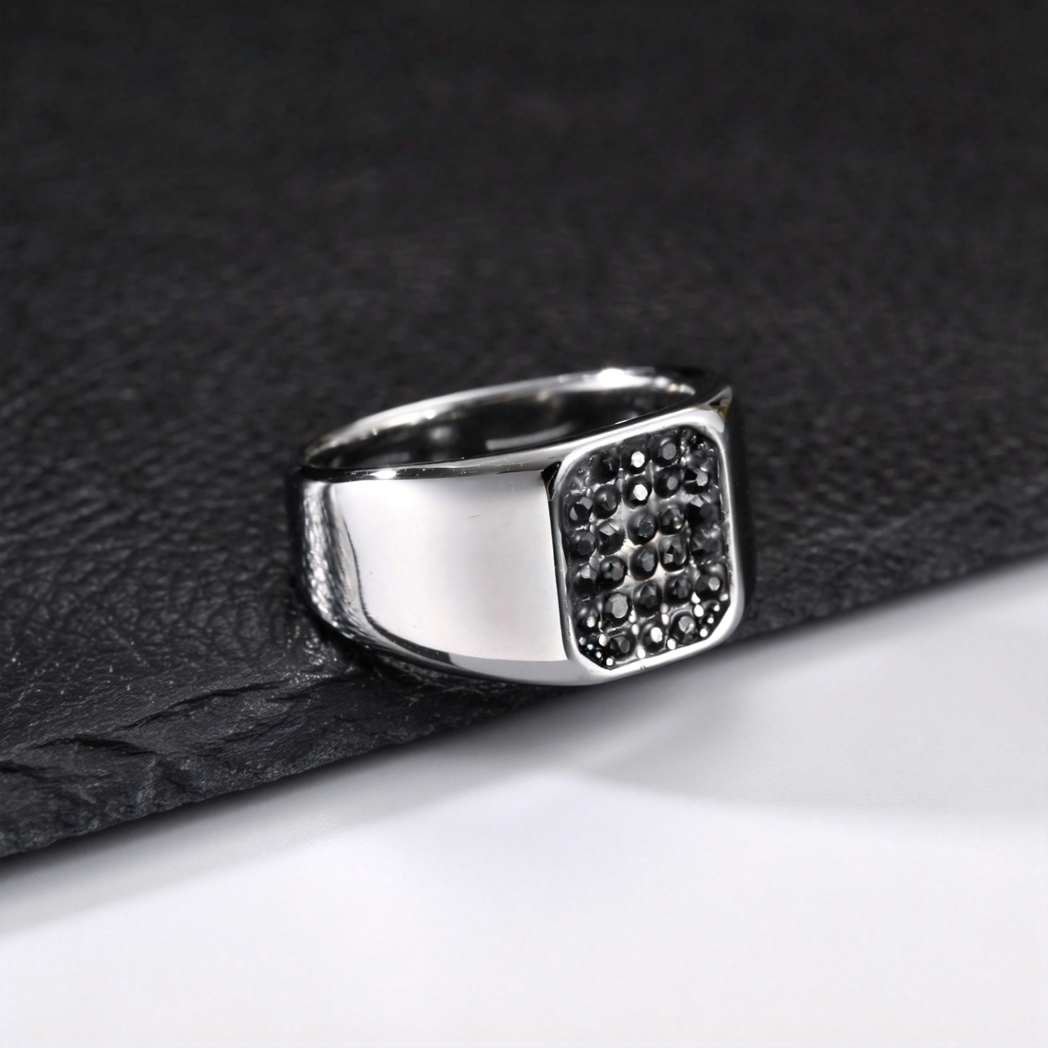 Anello Sigillo Punk in Acciaio - Signet Ring Men recensione e prezzo