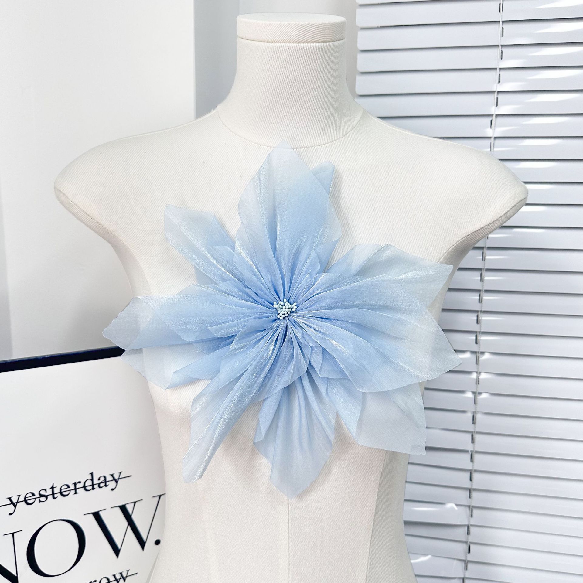 Nuova toppa lucida in organza  - Men Accessories Elegant recensione e prezzo