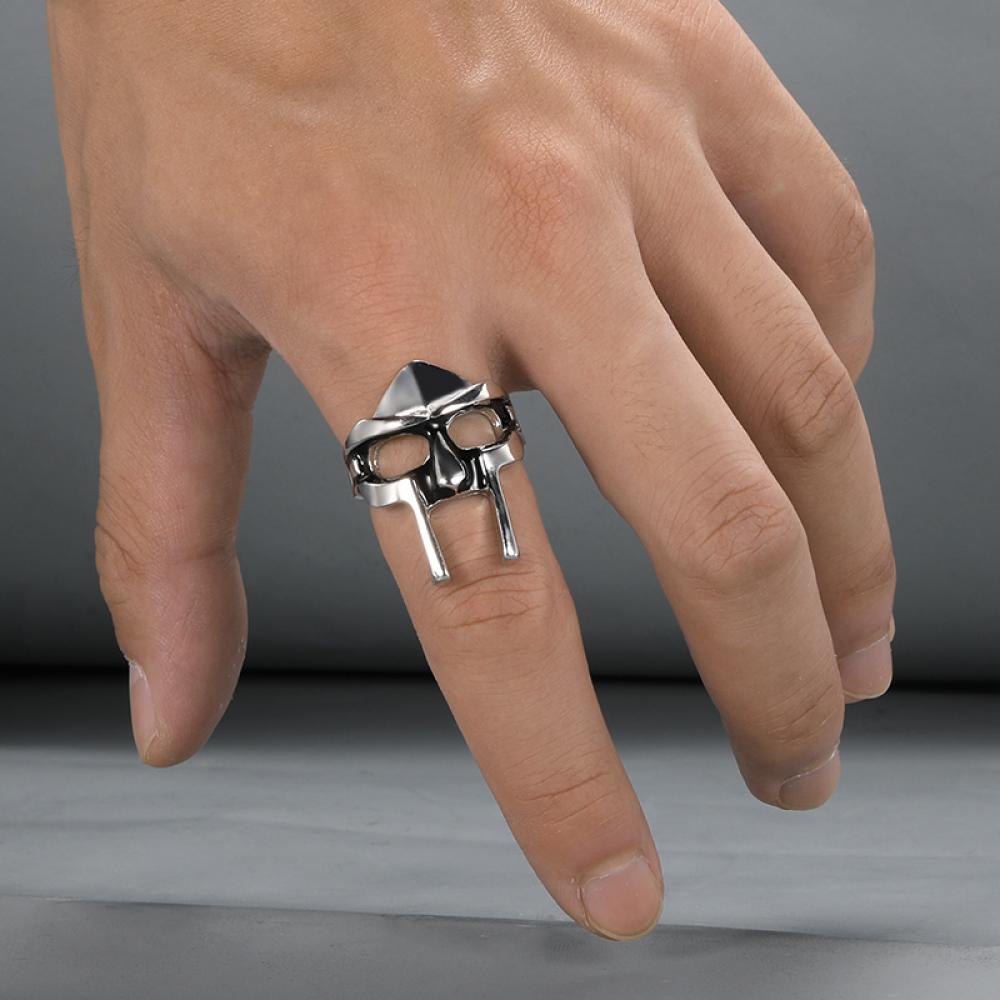 Goth Hip Hop Clasic Mf Doom Ri - Men Accessories Egypt recensione e prezzo