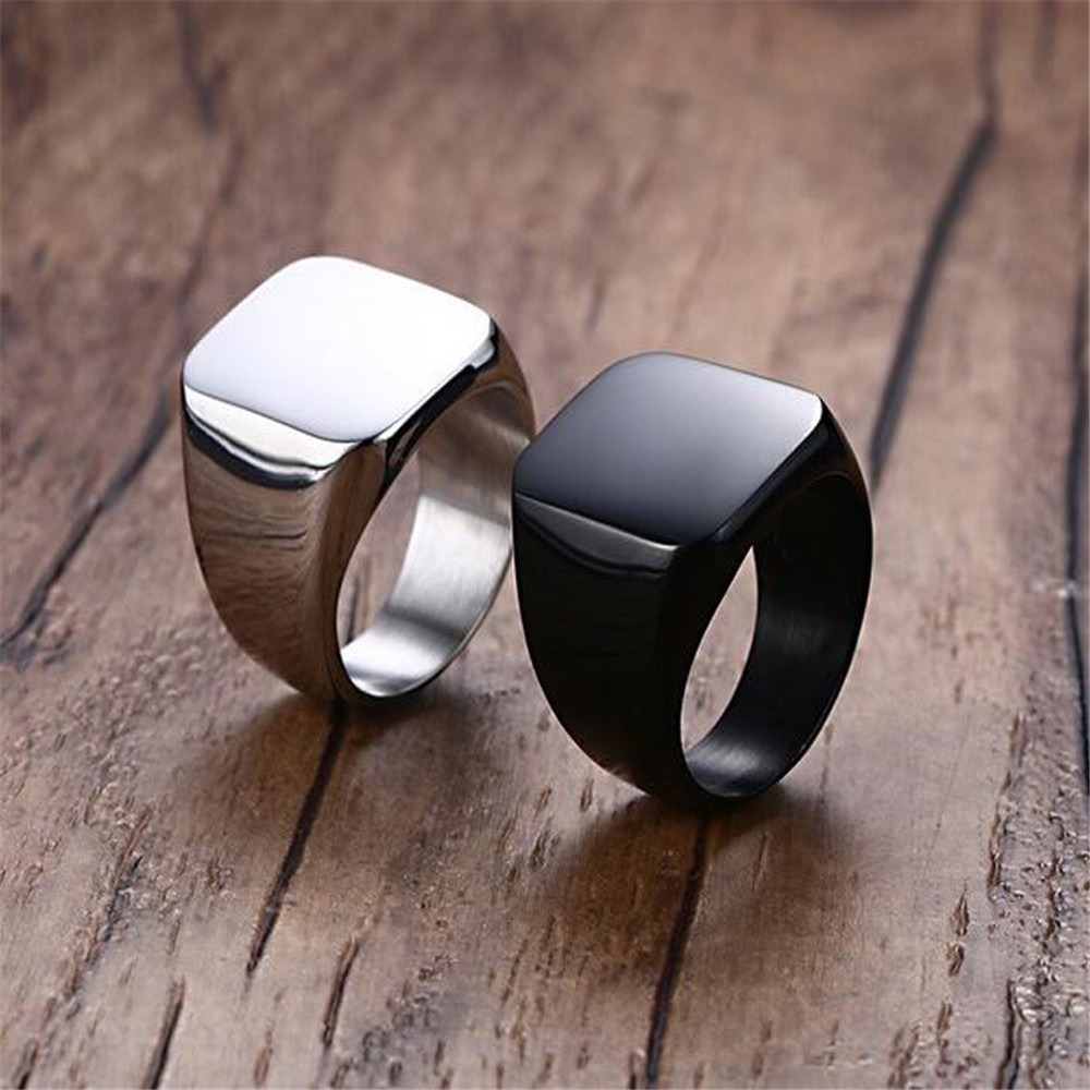 Moda uomo nero liscio anelli i - Signet Ring Men recensione e prezzo